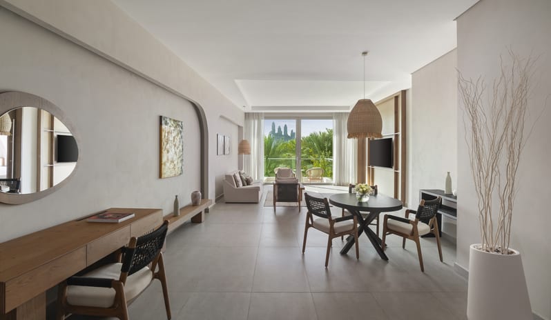 middle-east-holidays-dubai-rixos-the-palm-dubai-hotel-and-suites-hotel-two-bedroom-senior-suite-living-room